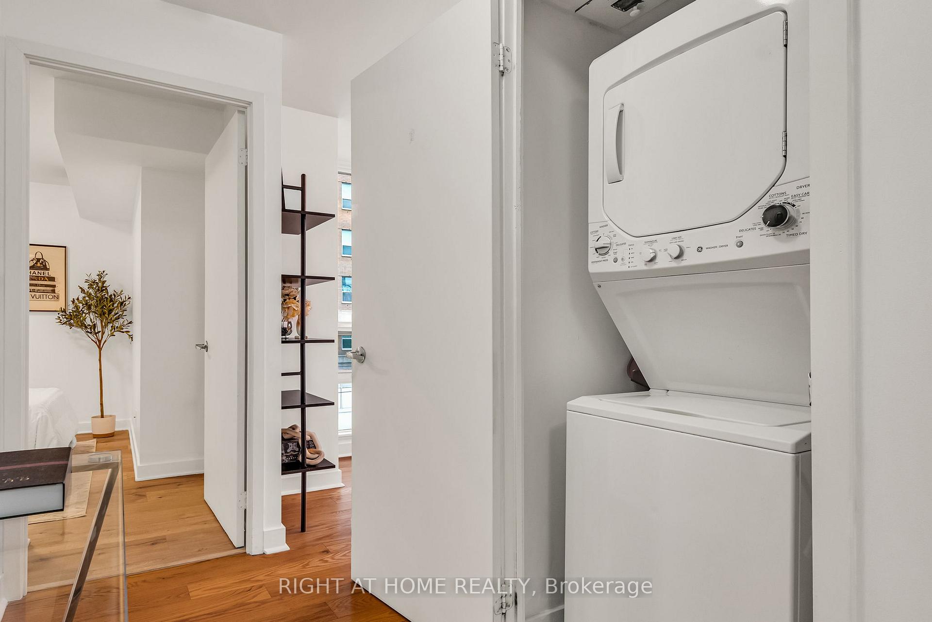 Photo 10 of Unit 305, 320 Richmond Street E, Toronto, Moss Park — HOMEH