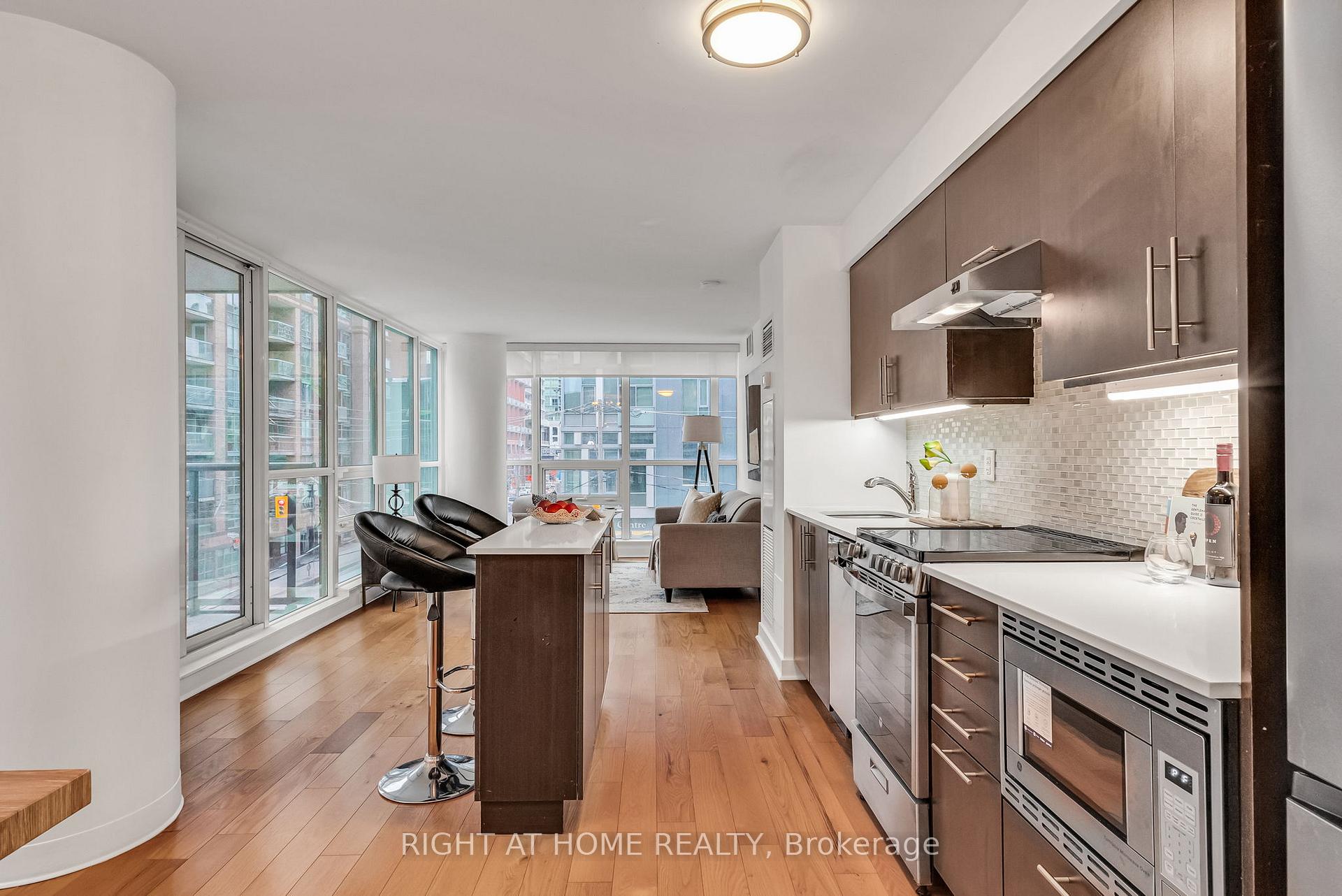 Photo 3 of Unit 305, 320 Richmond Street E, Toronto, Moss Park — HOMEH
