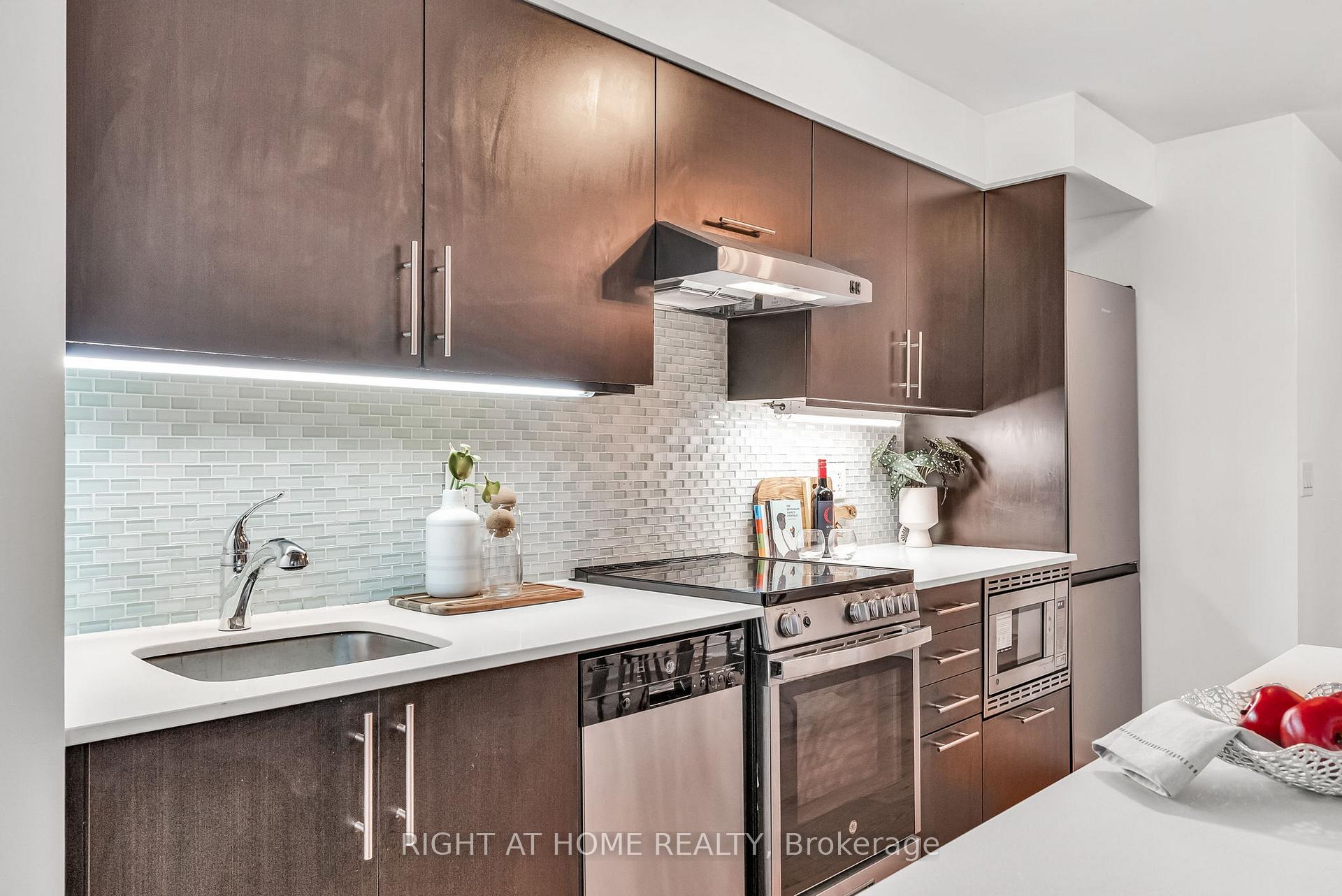 Photo 14 of Unit 305, 320 Richmond Street E, Toronto, Moss Park — HOMEH