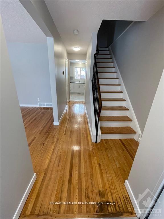 Photo 7 of 897 Maitland Avenue, Ottawa, McKellar Heights — HOMEH
