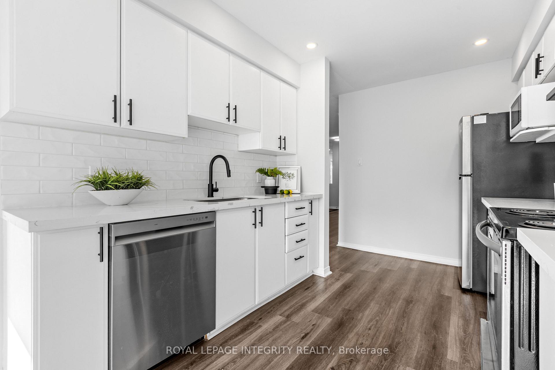 Photo 11 of 94 Inverkip Avenue, Ottawa, Hunt Club Park/Greenboro — HOMEH