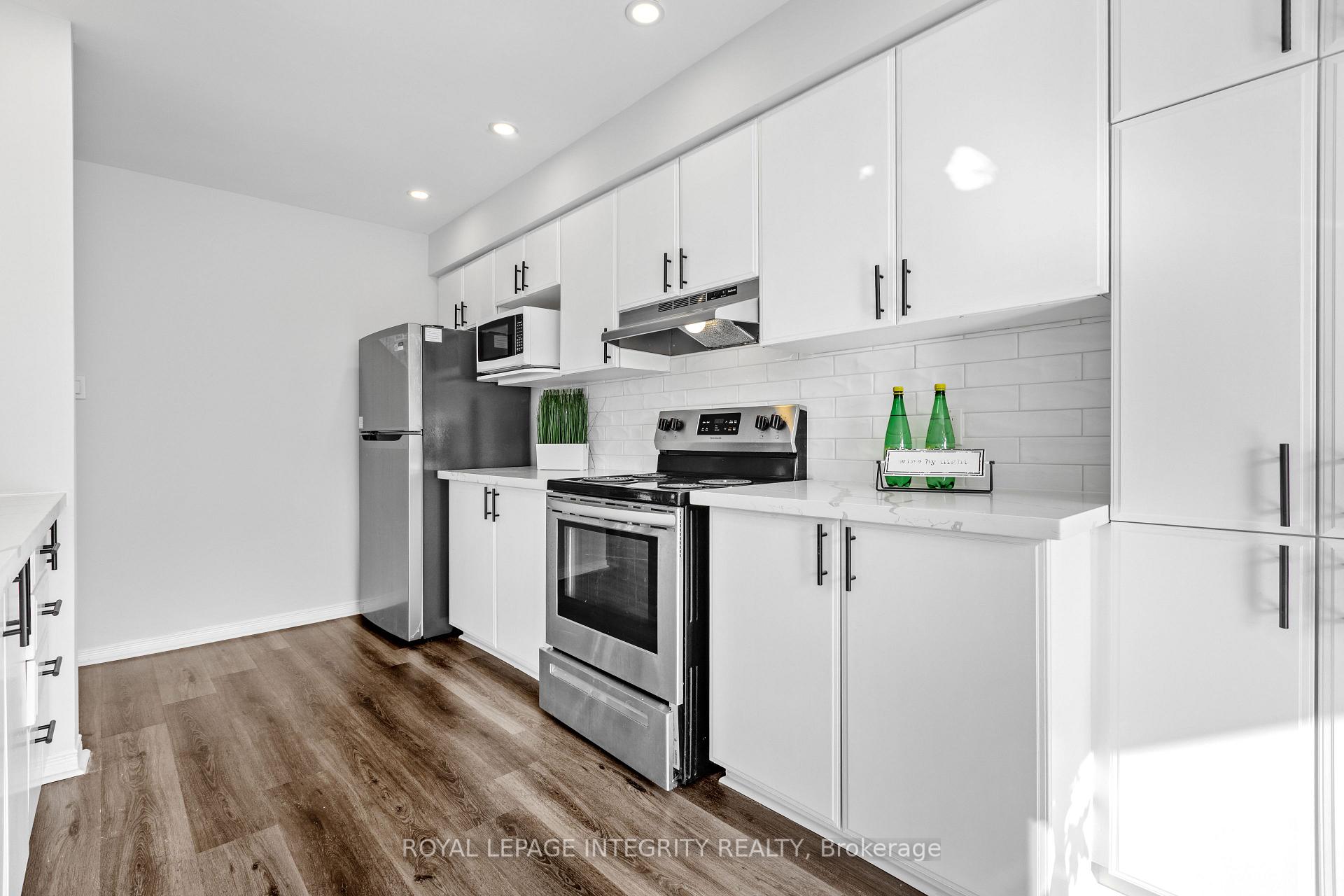 Photo 12 of 94 Inverkip Avenue, Ottawa, Hunt Club Park/Greenboro — HOMEH