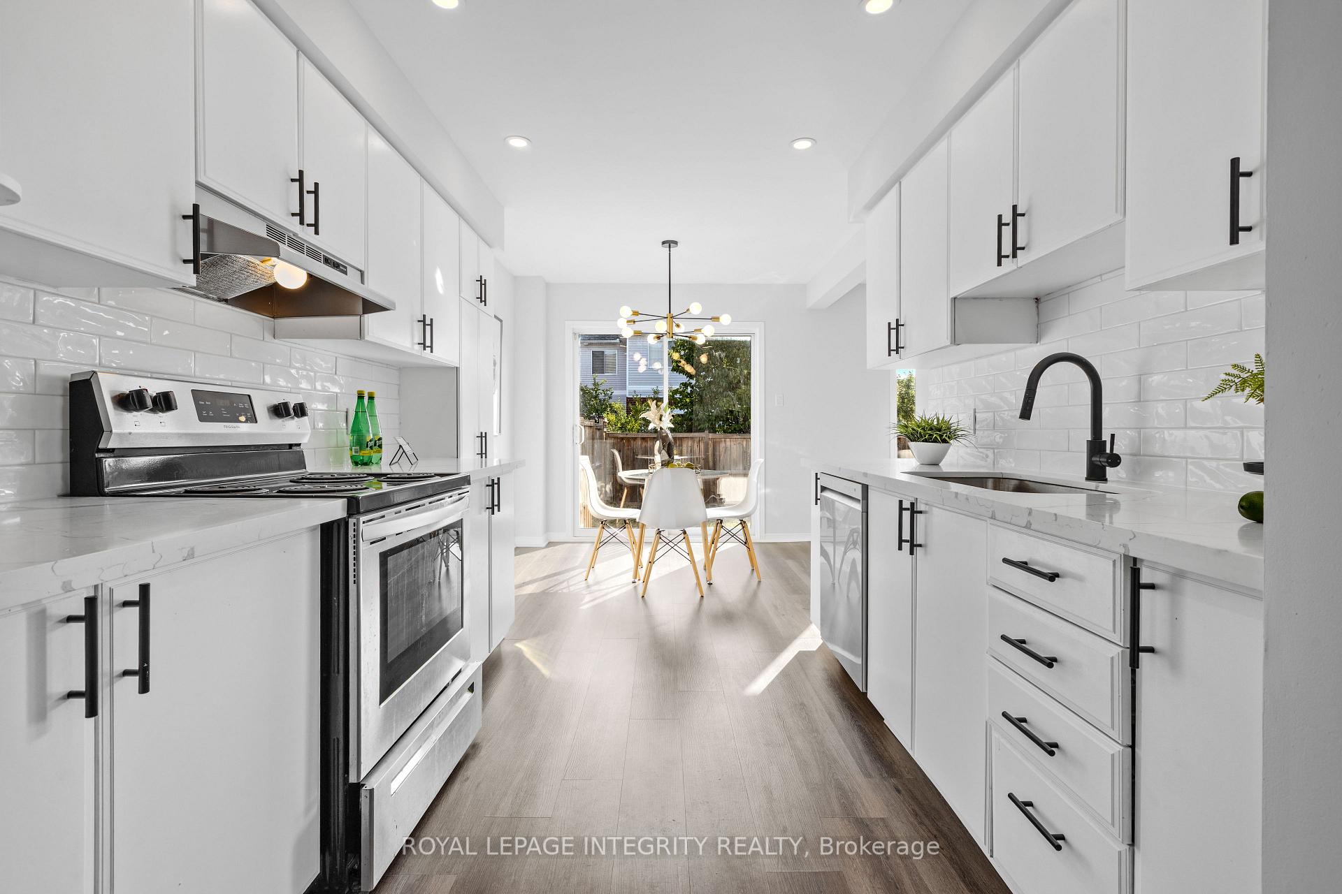 Photo 14 of 94 Inverkip Avenue, Ottawa, Hunt Club Park/Greenboro — HOMEH