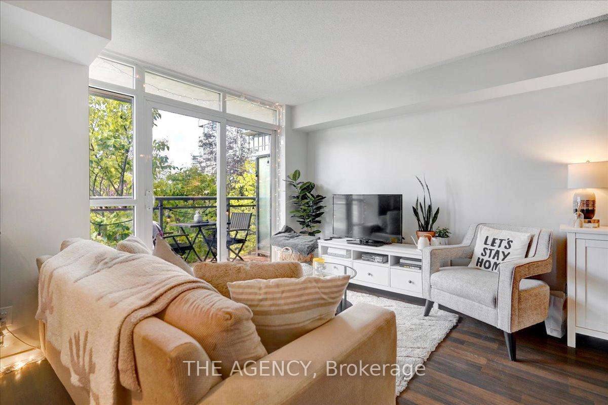 Photo 6 of Unit 407, 38 Joe Shuster Way, Toronto, Niagara — HOMEH