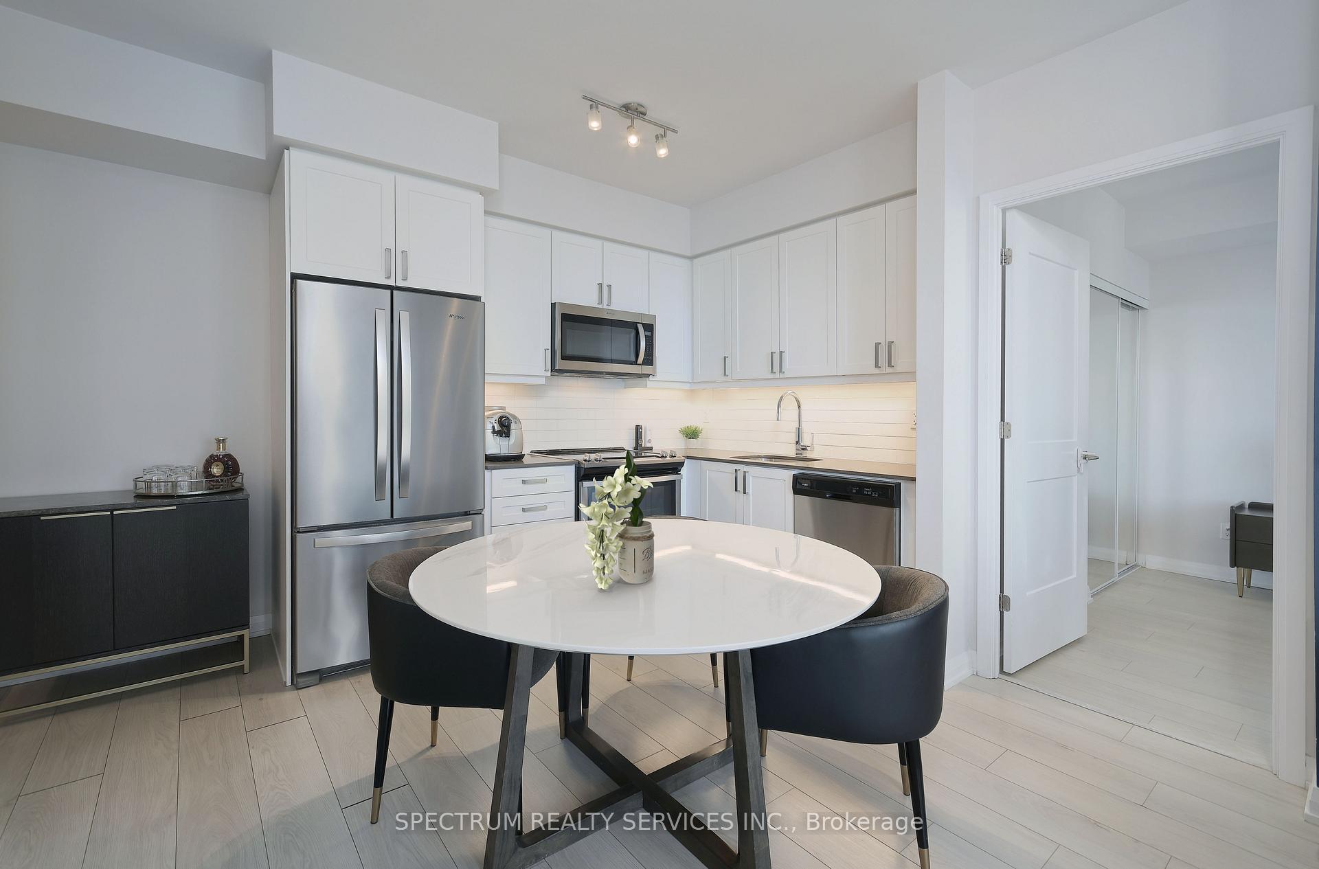 Photo 6 of Unit 2110, 7895 Jane Street, Vaughan, Concord — HOMEH