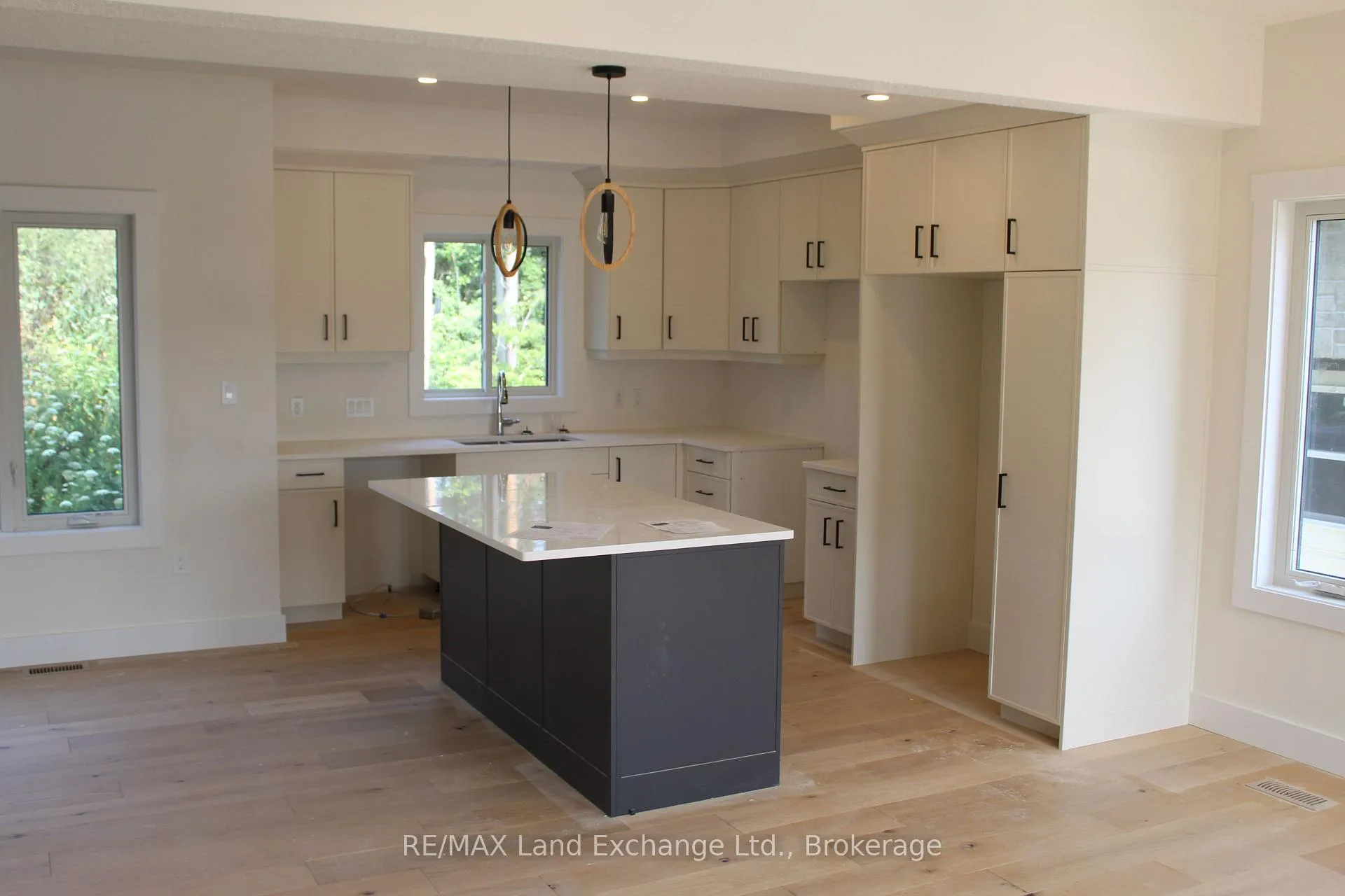 Photo 2 of 766 Campbell Avenue, Kincardine — HOMEH