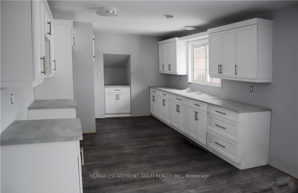 Photo 2 of Unit 2, 3999 Locust Lane, Lincoln, Lincoln Lake — HOMEH