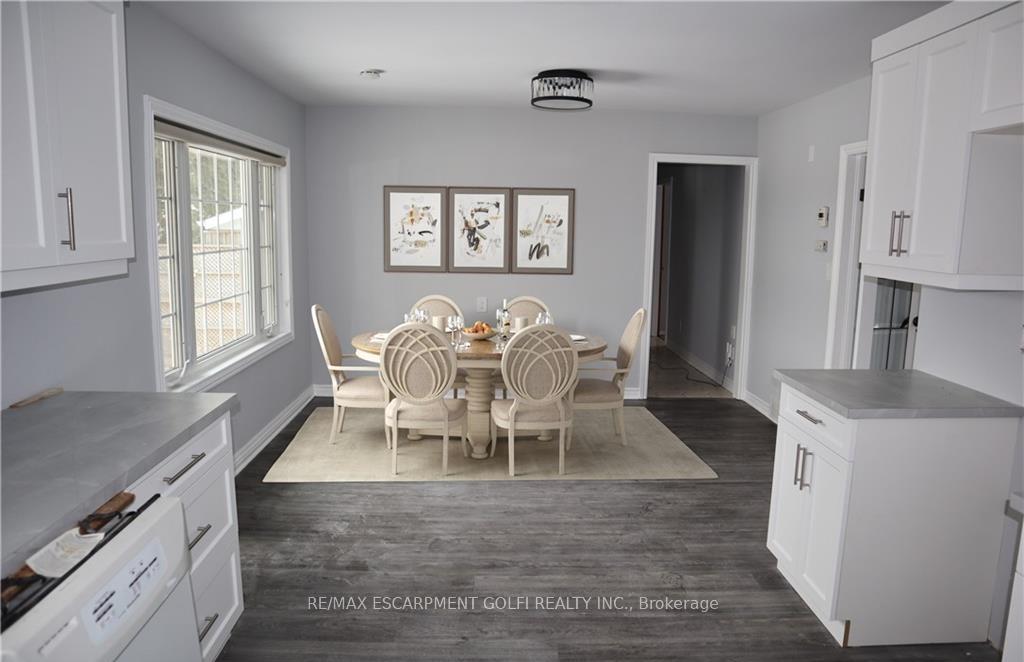 Photo 3 of Unit 2, 3999 Locust Lane, Lincoln, Lincoln Lake — HOMEH
