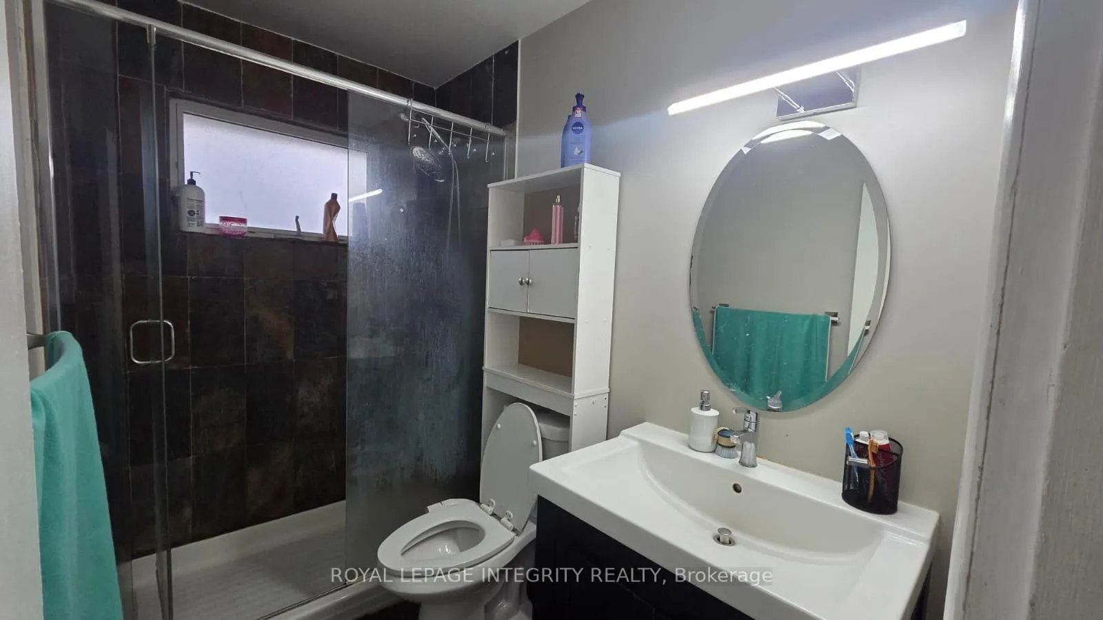 Photo 9 of Unit 1, 176 Oakridge Boulevard, Ottawa, Meadowlands/Crestview — HOMEH