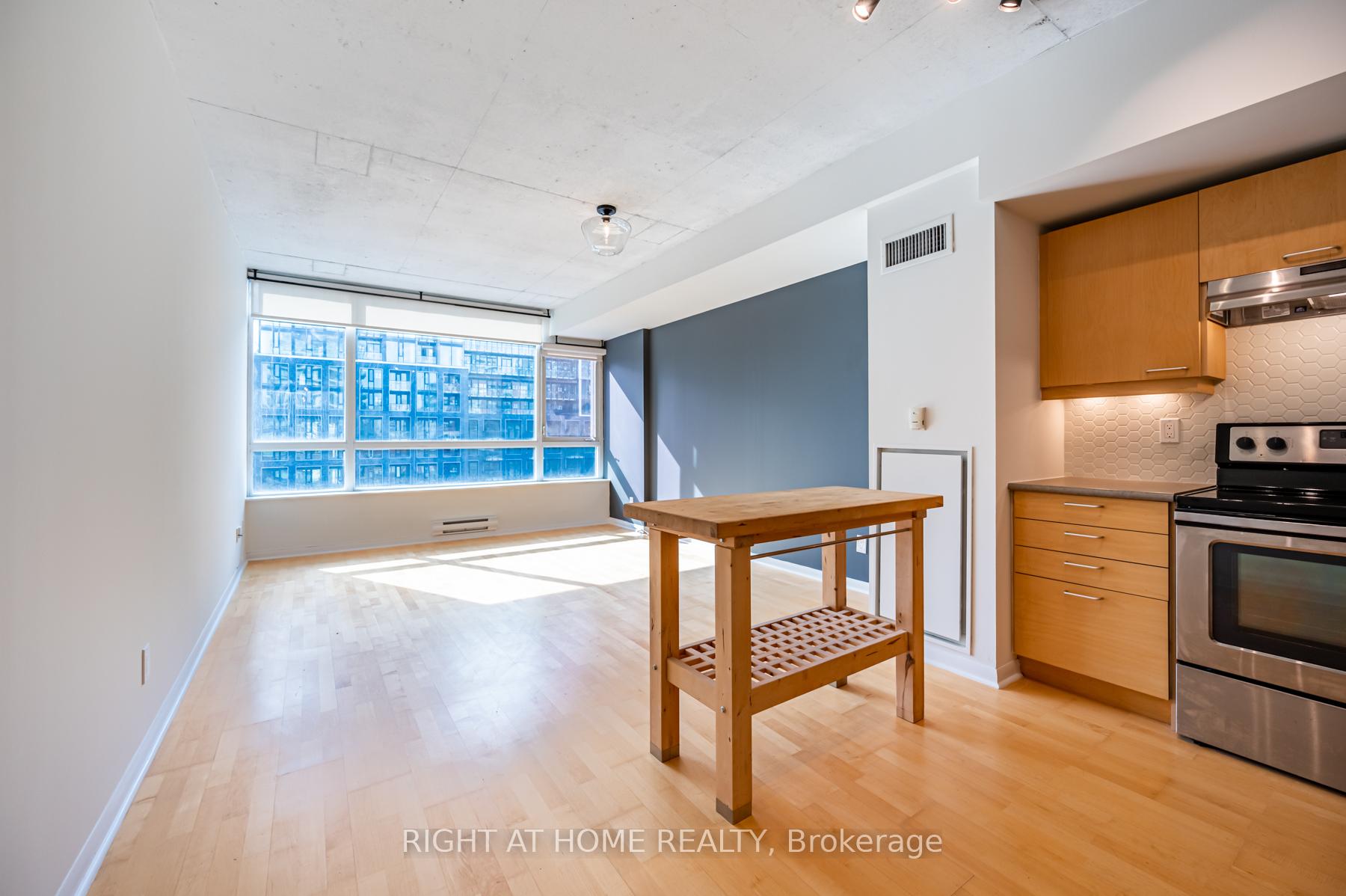 Photo 12 of Unit 726, 333 Adelaide Street E, Toronto, Moss Park — HOMEH