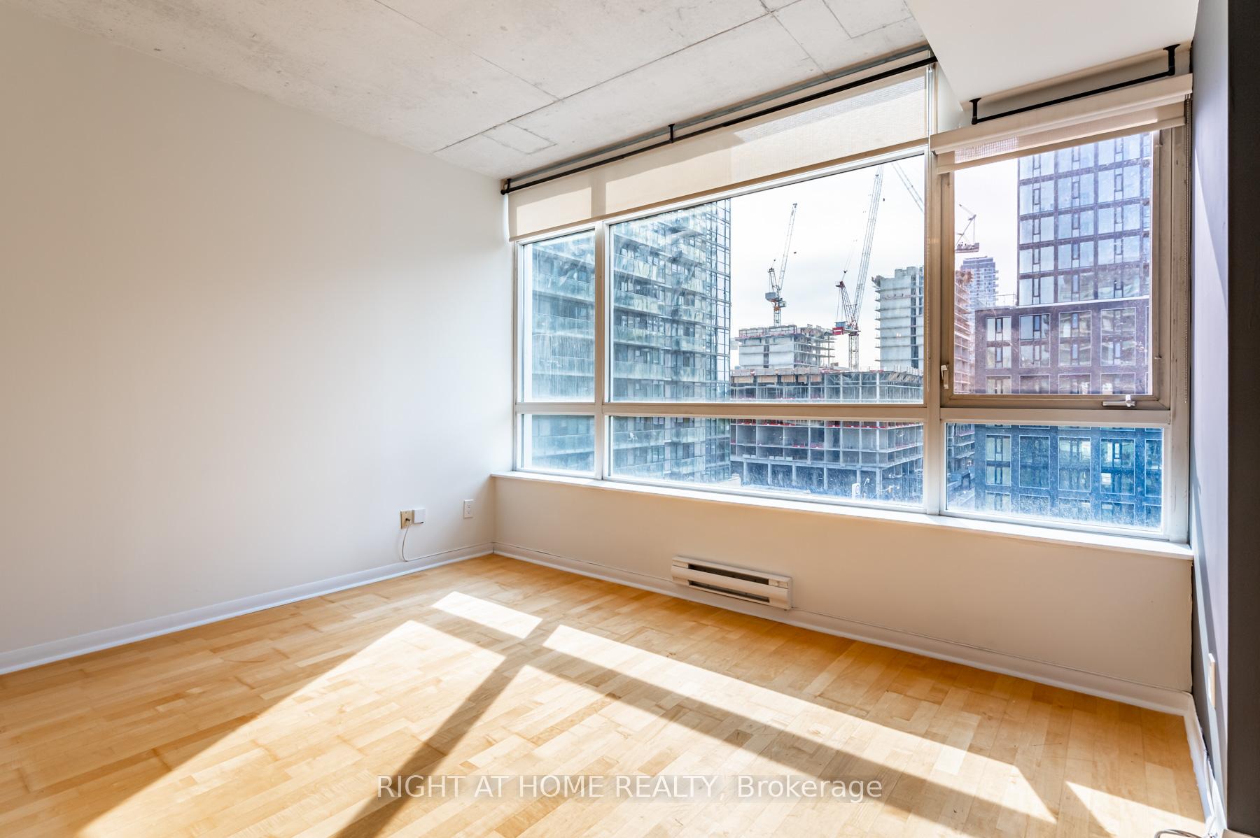 Photo 6 of Unit 726, 333 Adelaide Street E, Toronto, Moss Park — HOMEH