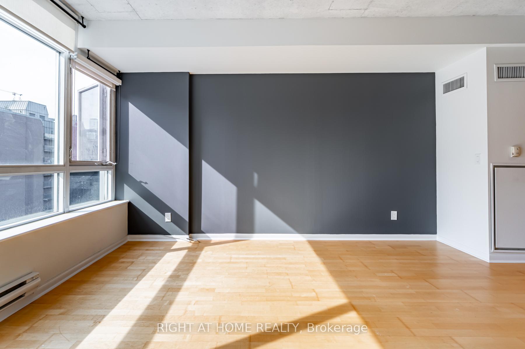 Photo 14 of Unit 726, 333 Adelaide Street E, Toronto, Moss Park — HOMEH