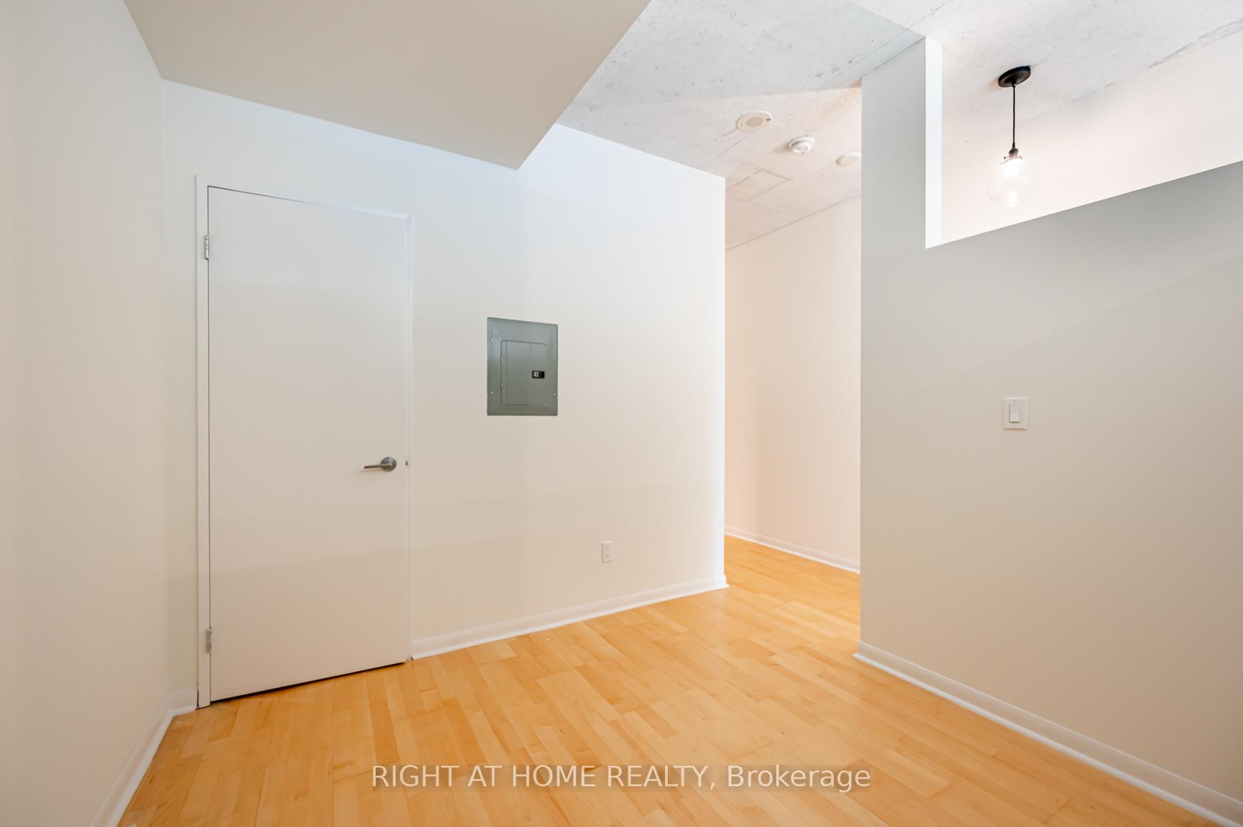 Photo 17 of Unit 726, 333 Adelaide Street E, Toronto, Moss Park — HOMEH