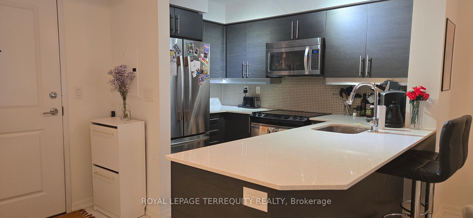 Photo 5 of Unit 906, 125 Western Battery Road, Toronto, Niagara — HOMEH