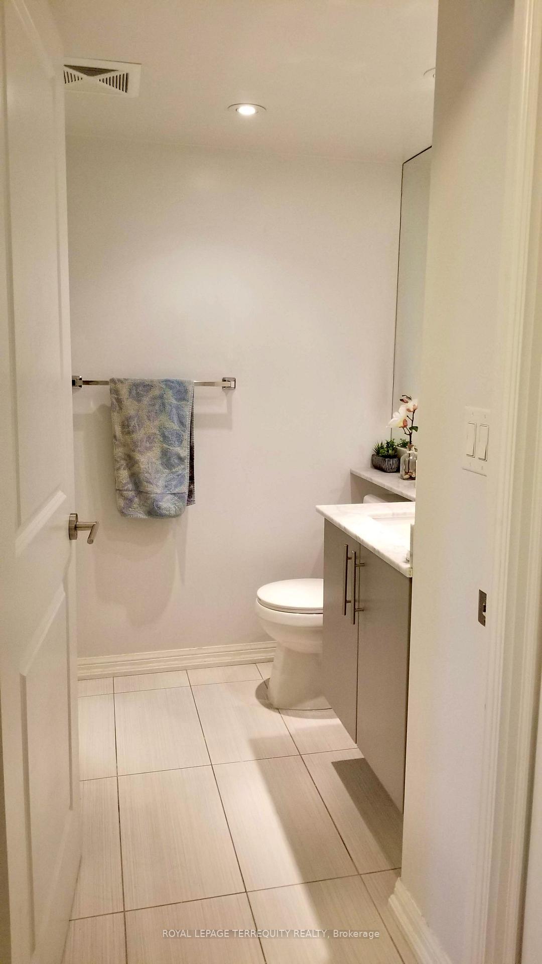 Photo 13 of Unit 906, 125 Western Battery Road, Toronto, Niagara — HOMEH