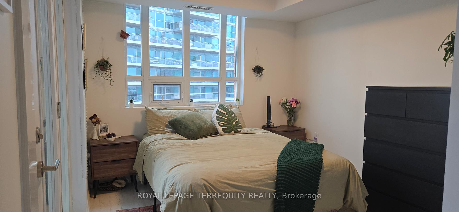 Photo 10 of Unit 906, 125 Western Battery Road, Toronto, Niagara — HOMEH