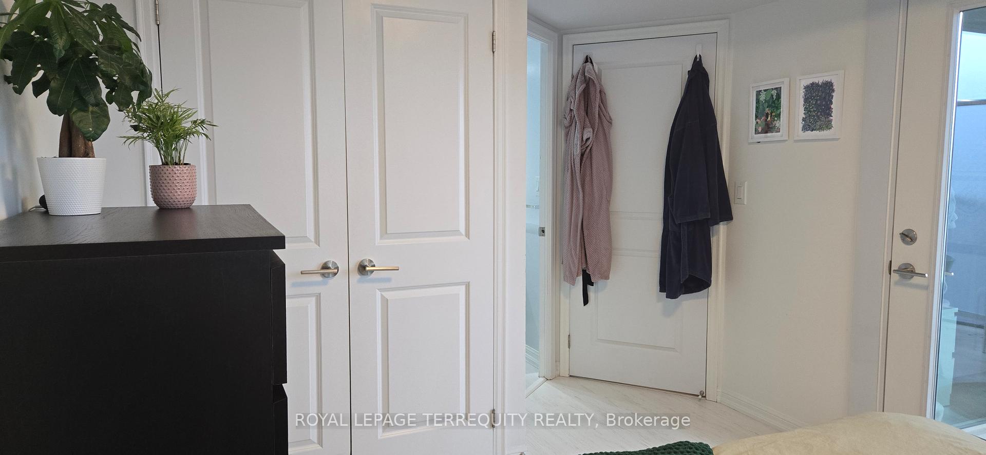 Photo 3 of Unit 906, 125 Western Battery Road, Toronto, Niagara — HOMEH