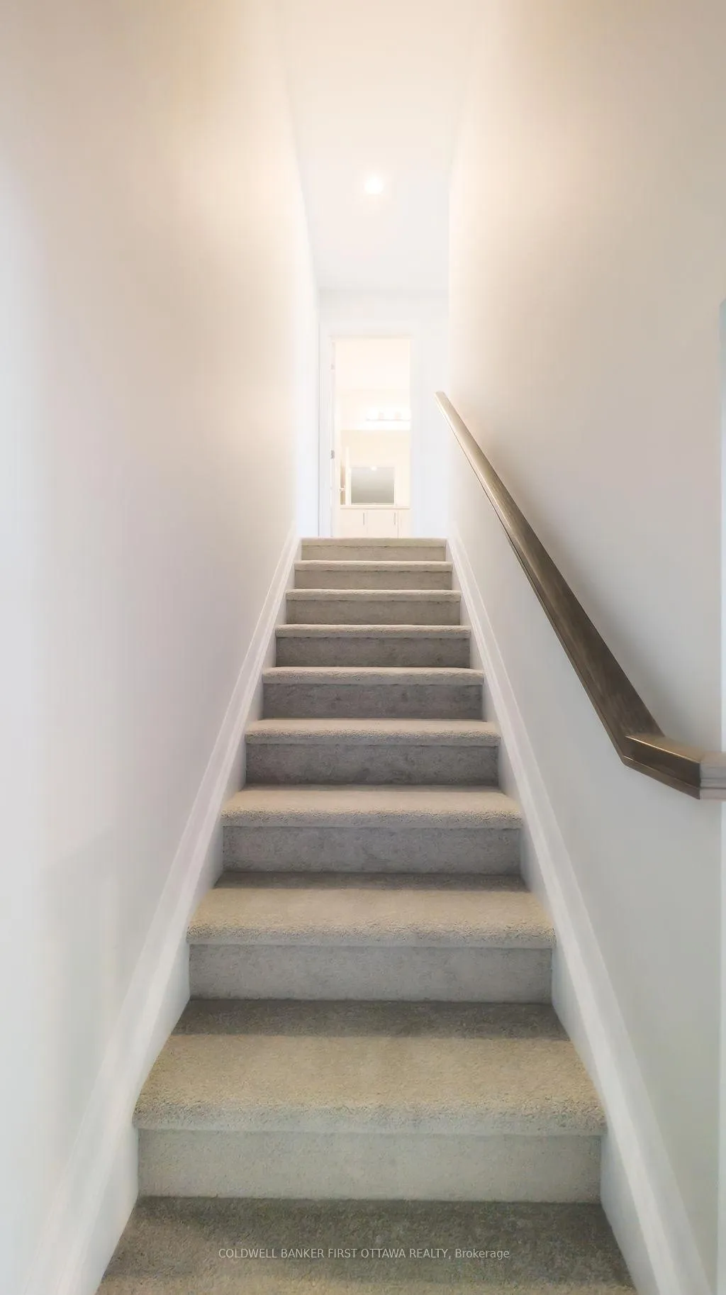 Photo 4 of 415 Silverberry Private, Ottawa, Kanata - Kanata Lakes/Heritage Hills — HOMEH
