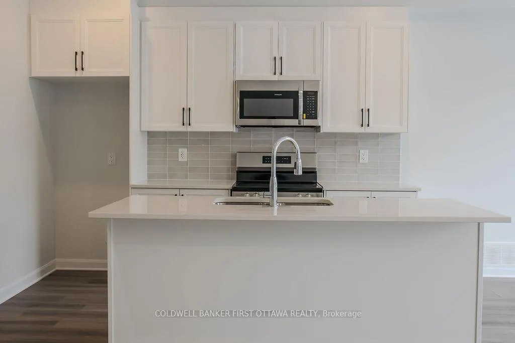 Photo 6 of 415 Silverberry Private, Ottawa, Kanata - Kanata Lakes/Heritage Hills — HOMEH