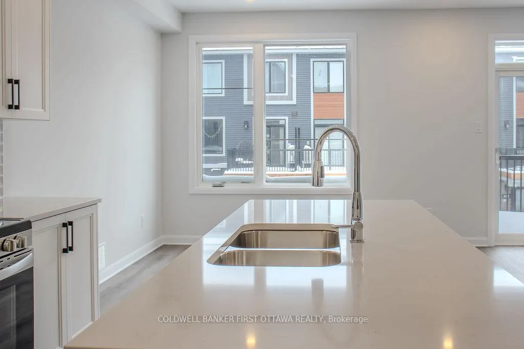 Photo 7 of 415 Silverberry Private, Ottawa, Kanata - Kanata Lakes/Heritage Hills — HOMEH