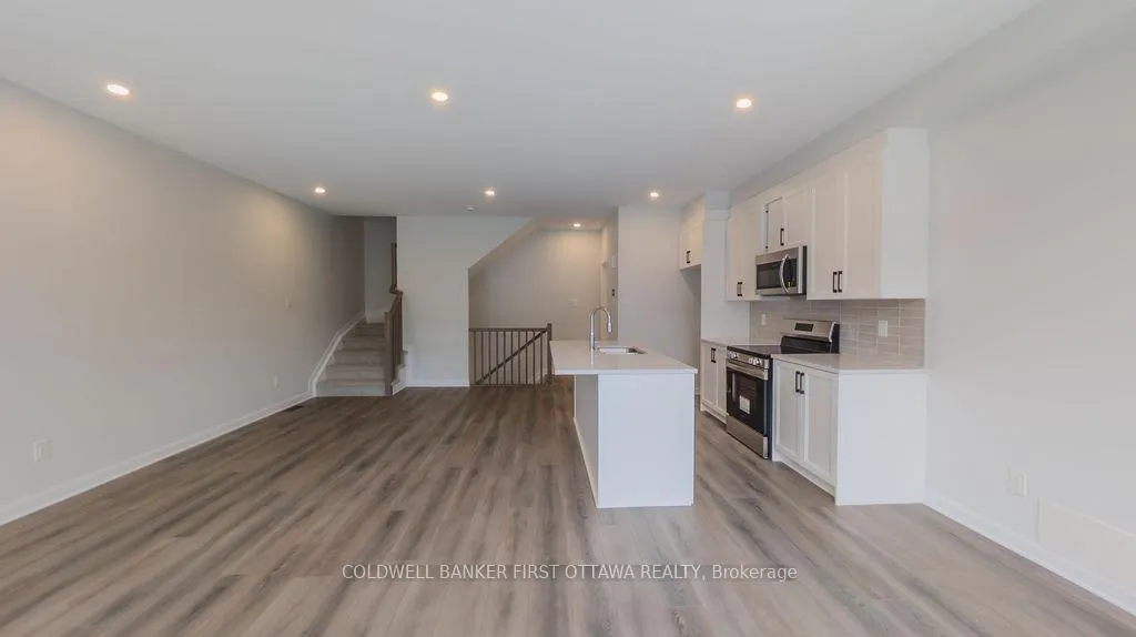 Photo 8 of 415 Silverberry Private, Ottawa, Kanata - Kanata Lakes/Heritage Hills — HOMEH
