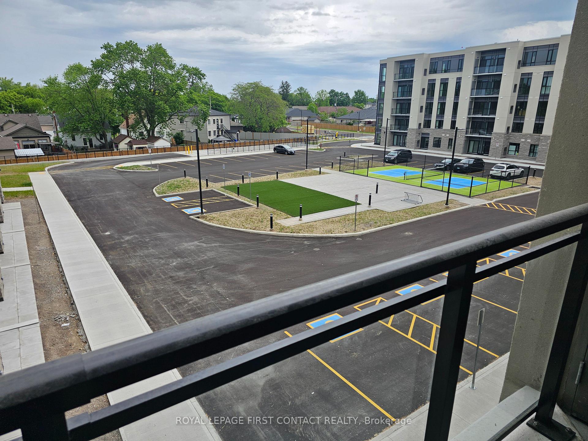 Photo 4 of Unit 301, 50 Herrick Avenue, St. Catharines, Oakdale — HOMEH