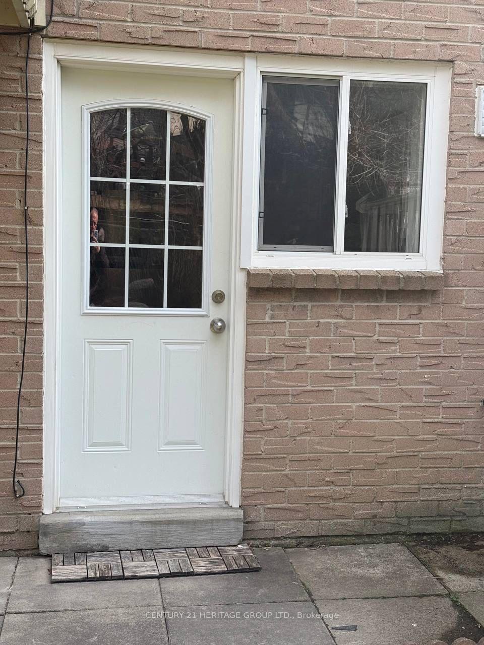 Photo 2 of Unit 48, 1 New Havens Way, Markham, Thornhill — HOMEH