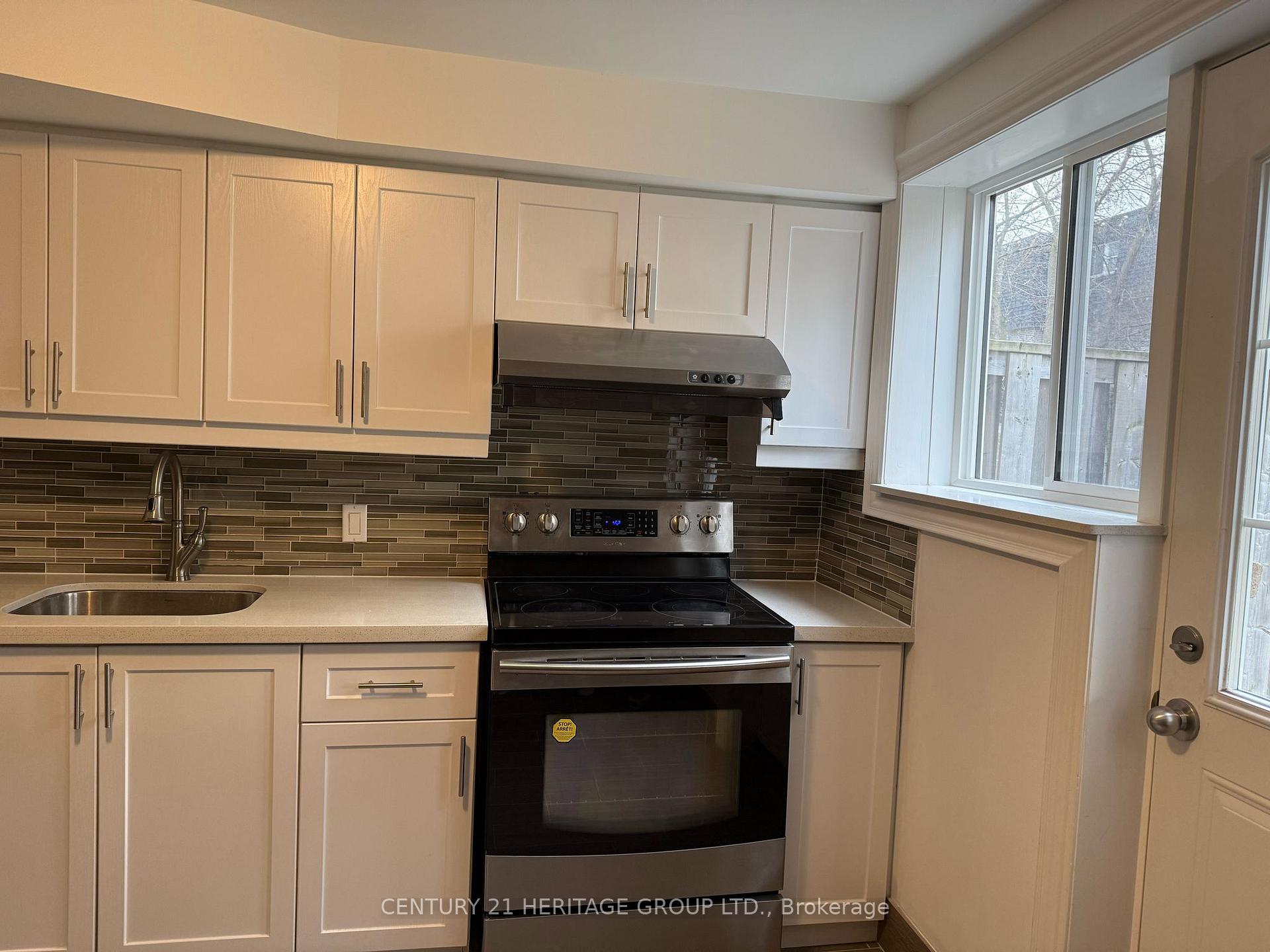 Photo 6 of Unit 48, 1 New Havens Way, Markham, Thornhill — HOMEH