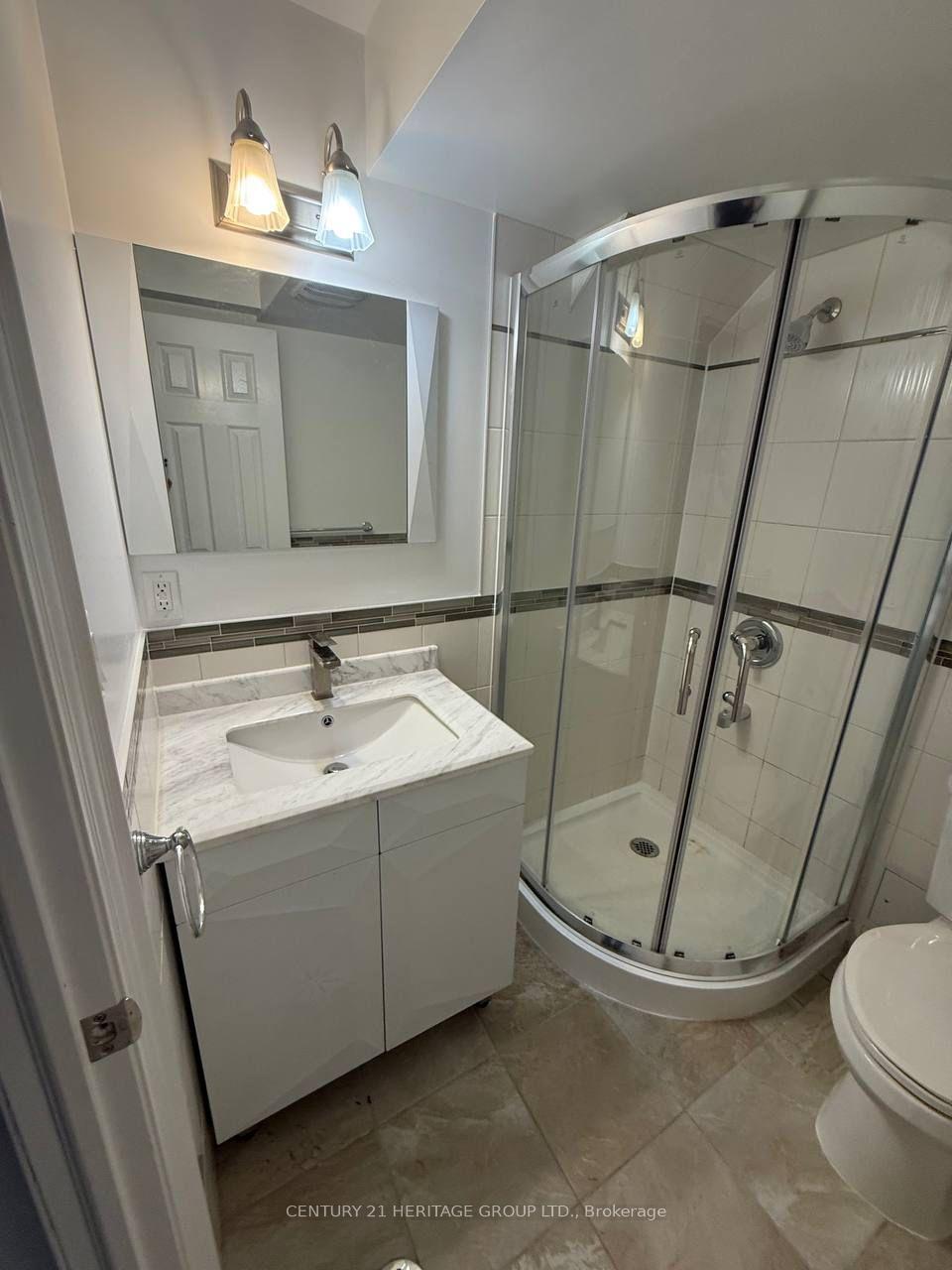 Photo 3 of Unit 48, 1 New Havens Way, Markham, Thornhill — HOMEH