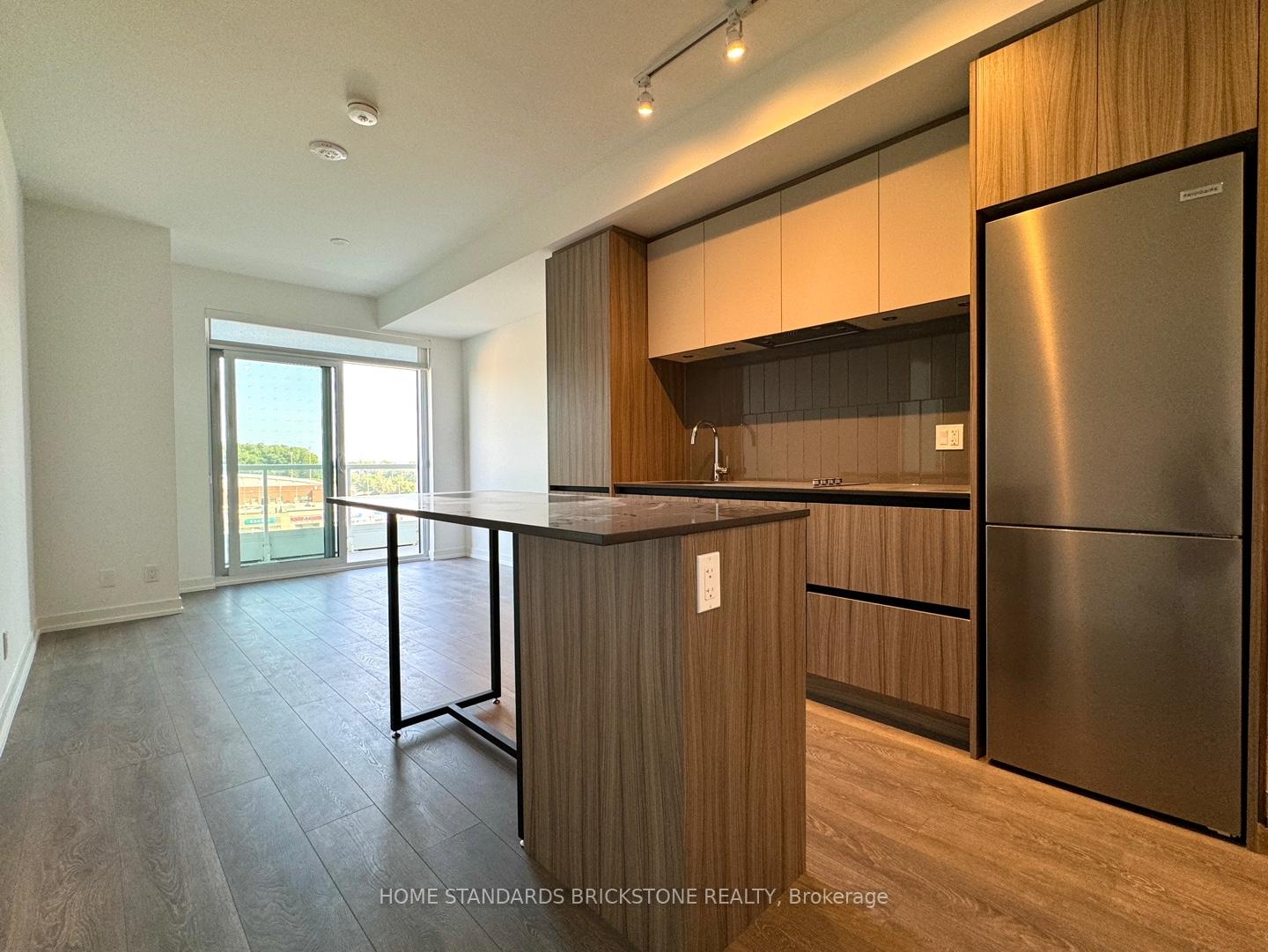 Photo 3 of Unit 501, 8 Beverley Glen Boulevard, Vaughan, Beverley Glen — HOMEH