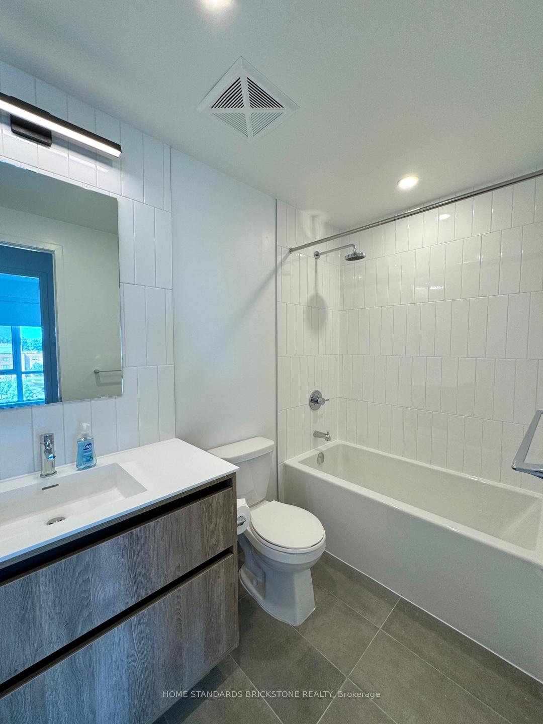 Photo 5 of Unit 501, 8 Beverley Glen Boulevard, Vaughan, Beverley Glen — HOMEH