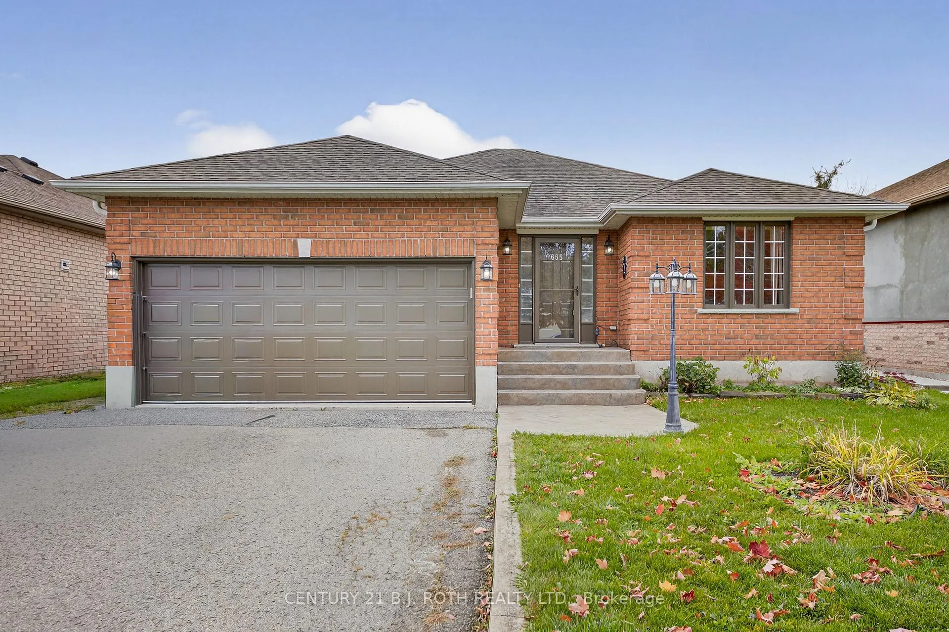 Photo 1 of 655 Glen Cedar Crescent, Innisfil, Rural Innisfil — HOMEH