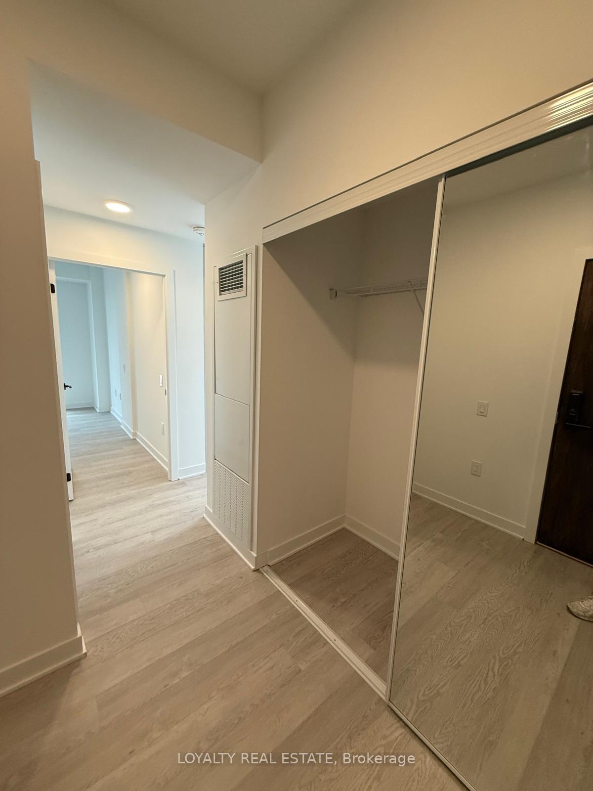 Photo 2 of Unit 307, 2782 Barton Street E, Hamilton, Riverdale — HOMEH