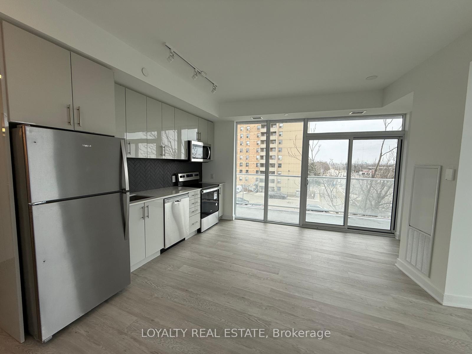 Photo 13 of Unit 307, 2782 Barton Street E, Hamilton, Riverdale — HOMEH