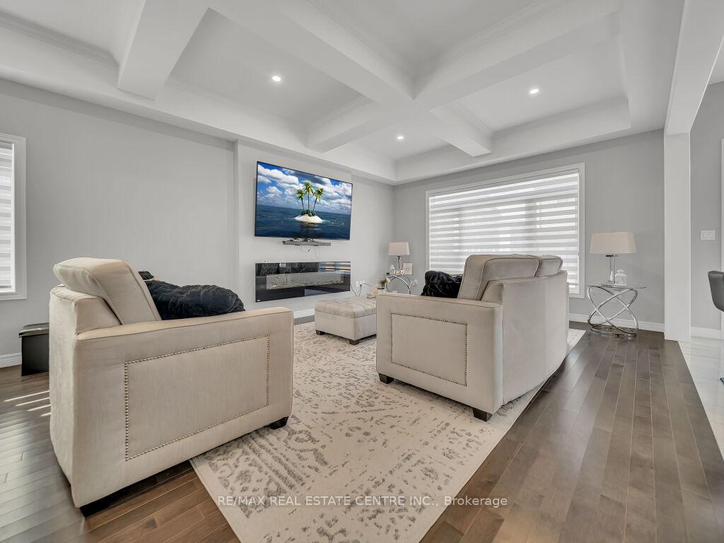 Photo 7 of 640 Florencedale Crescent, Kitchener — HOMEH