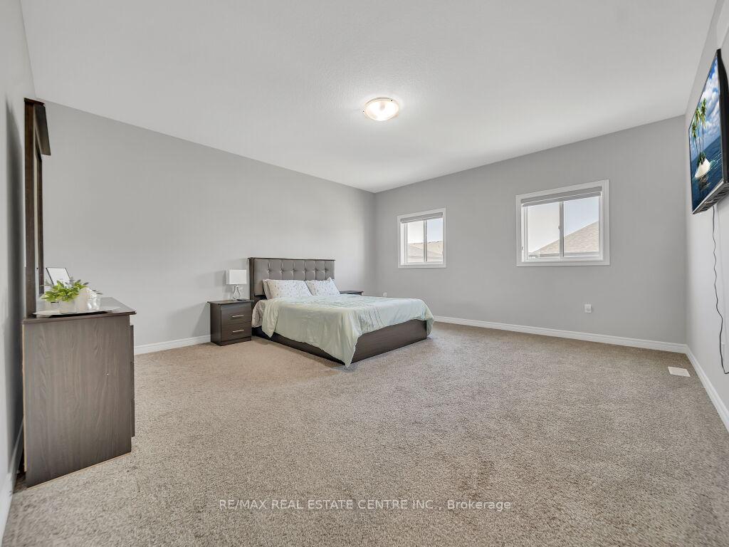 Photo 20 of 640 Florencedale Crescent, Kitchener — HOMEH