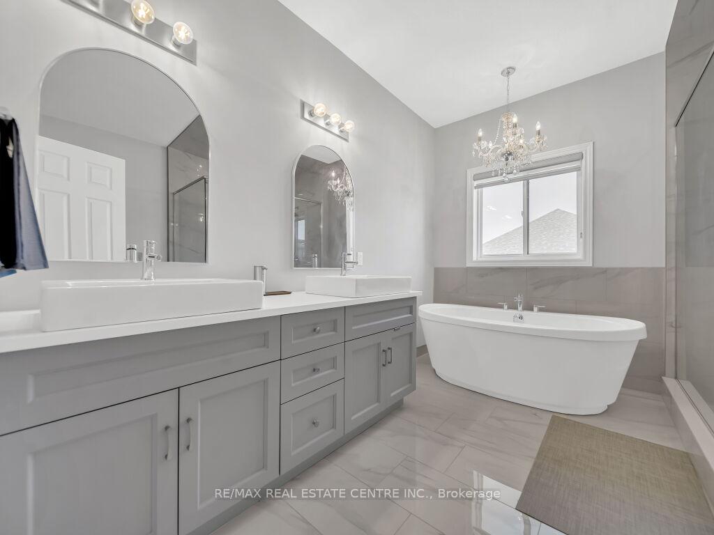 Photo 22 of 640 Florencedale Crescent, Kitchener — HOMEH