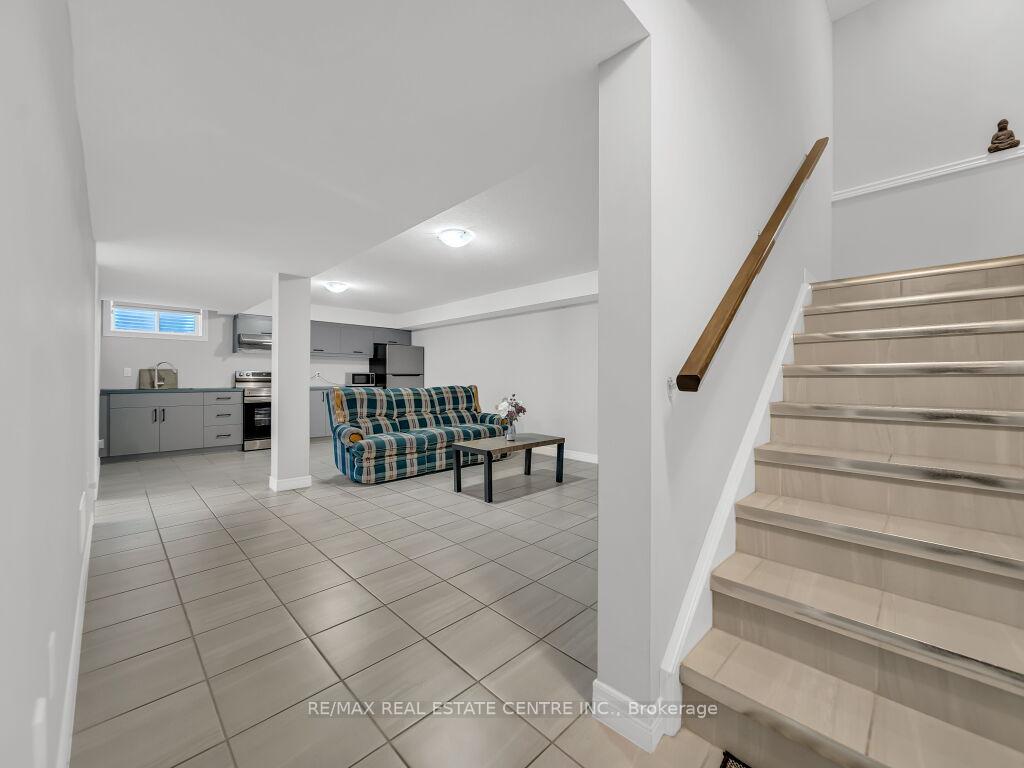 Photo 36 of 640 Florencedale Crescent, Kitchener — HOMEH