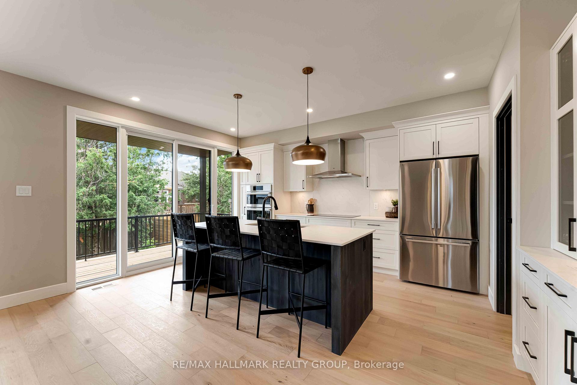 Photo 10 of 110 Theberge Private, Ottawa, Meadowlands/St. Claire Gardens — HOMEH