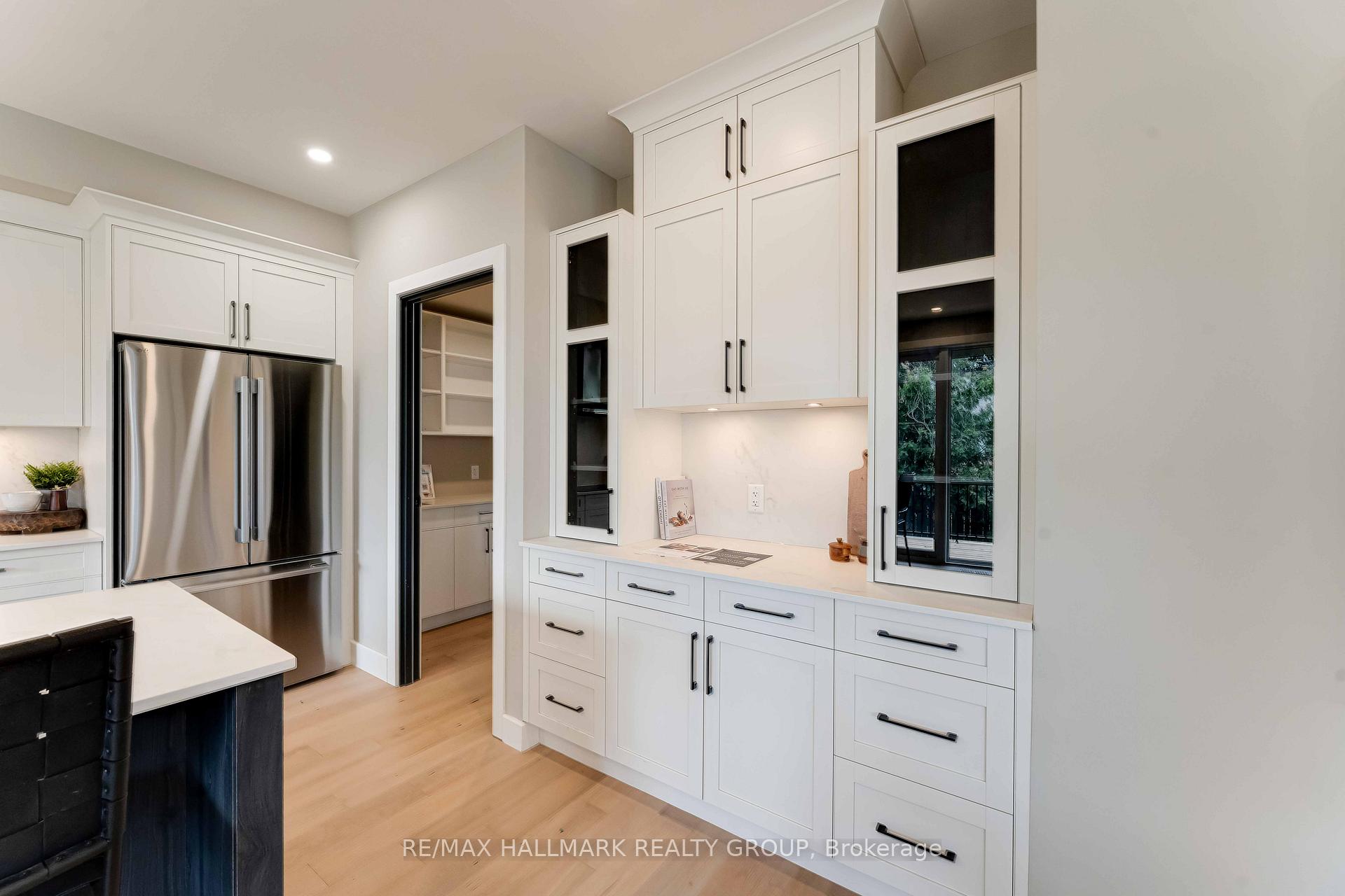 Photo 11 of 110 Theberge Private, Ottawa, Meadowlands/St. Claire Gardens — HOMEH