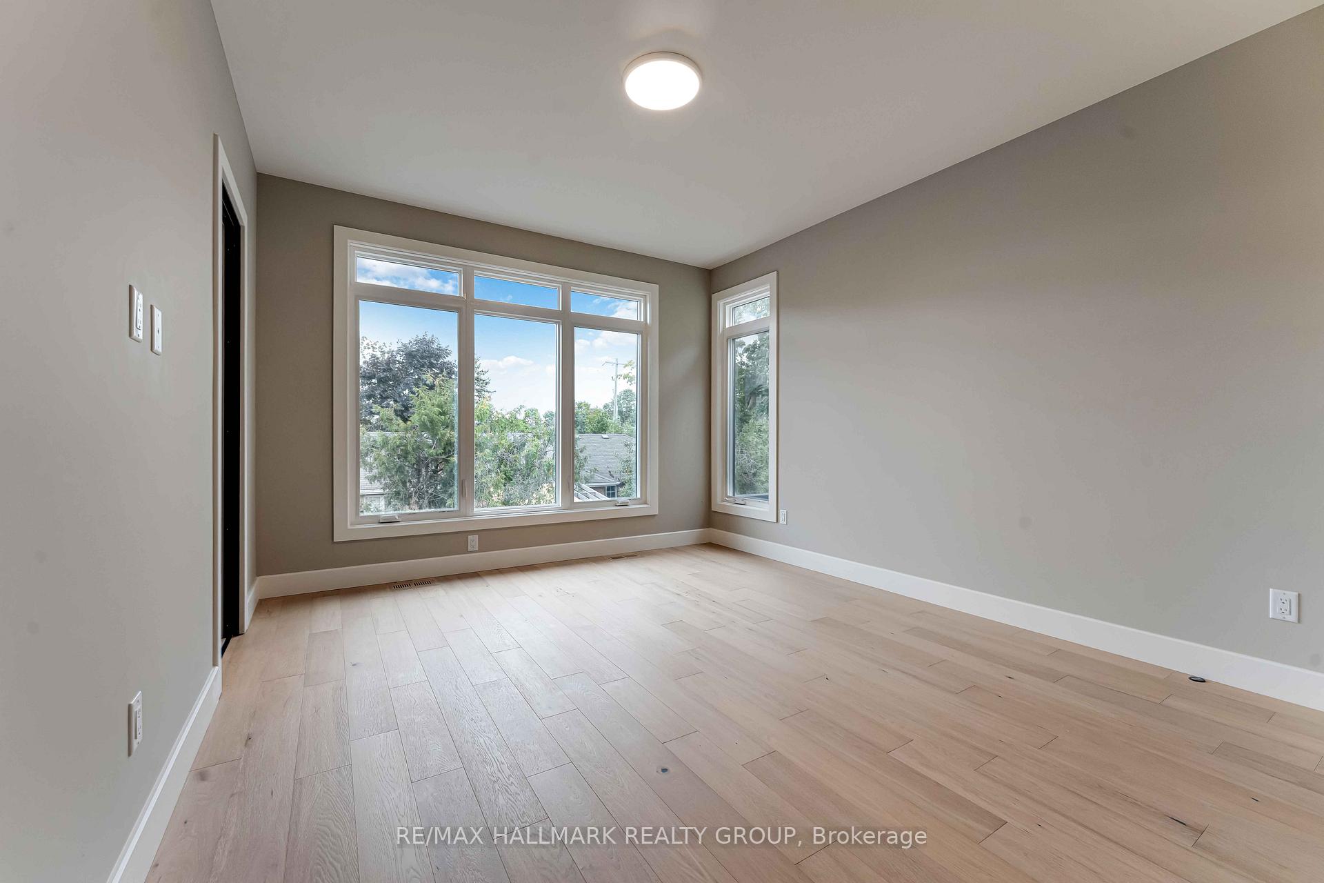 Photo 21 of 110 Theberge Private, Ottawa, Meadowlands/St. Claire Gardens — HOMEH