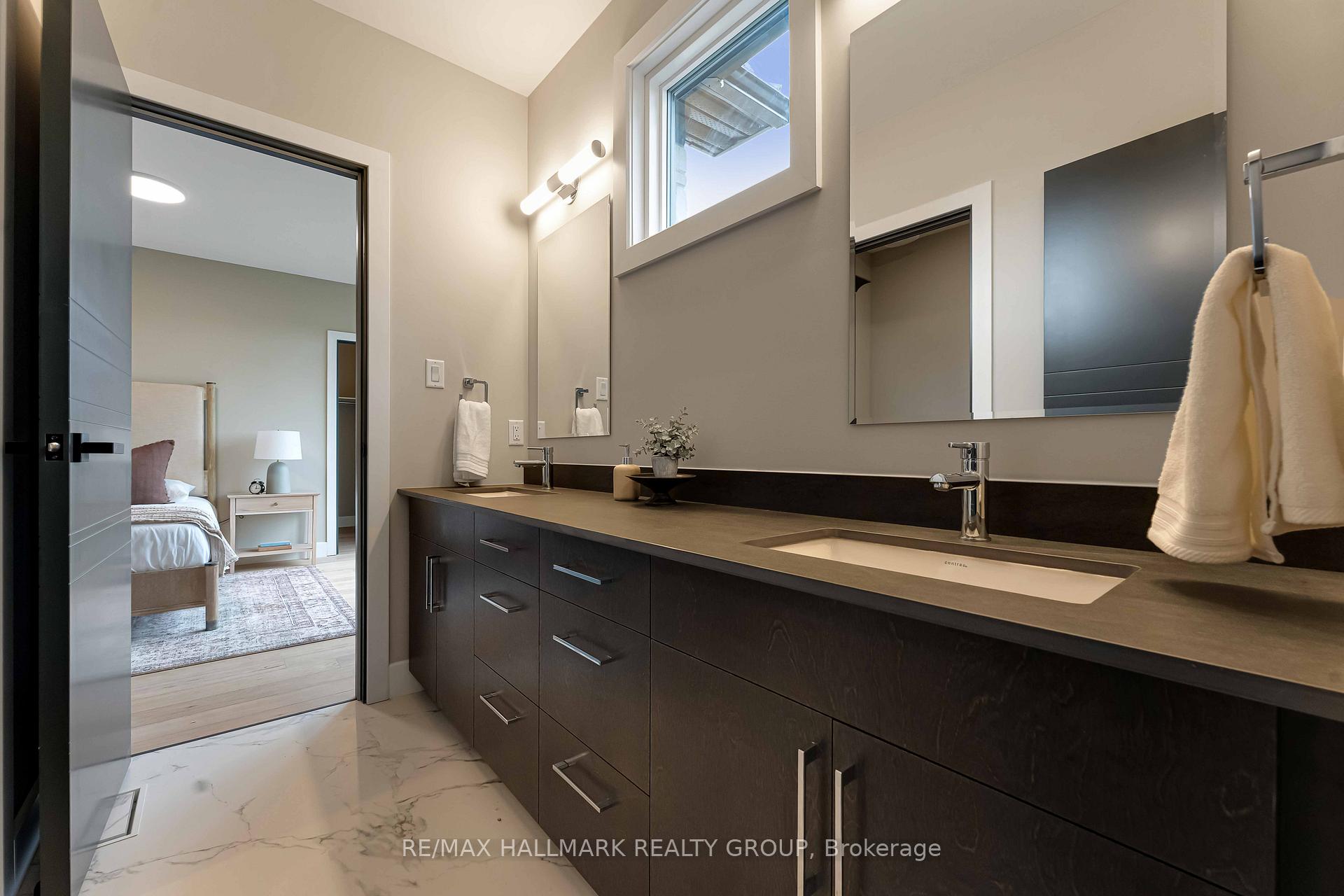 Photo 23 of 110 Theberge Private, Ottawa, Meadowlands/St. Claire Gardens — HOMEH