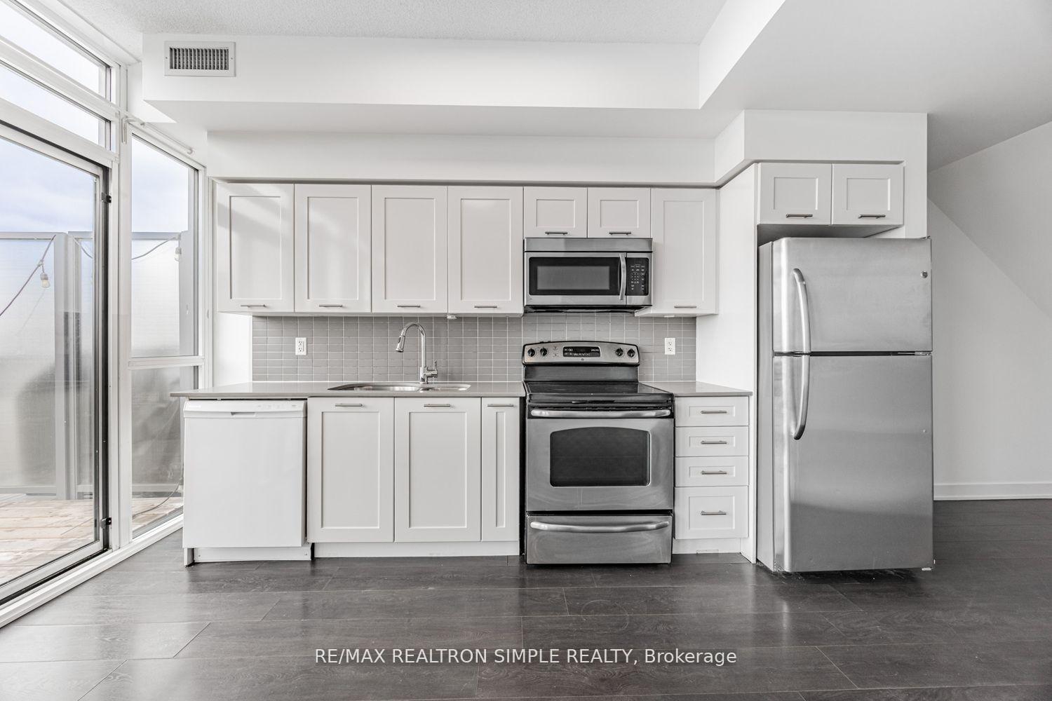Photo 2 of Unit 926, 169 Fort York Boulevard, Toronto, Waterfront Communities — HOMEH