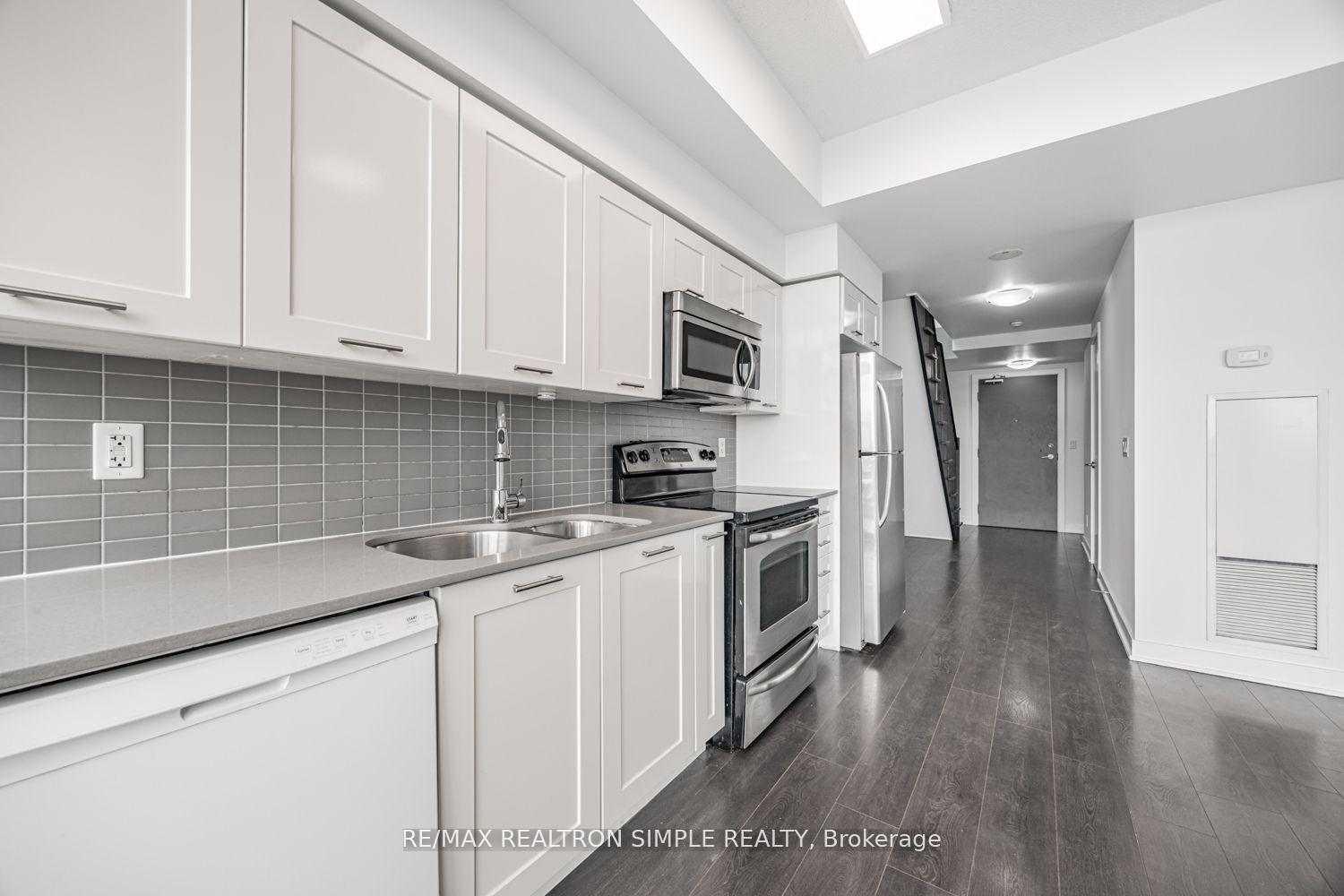 Photo 8 of Unit 926, 169 Fort York Boulevard, Toronto, Waterfront Communities — HOMEH