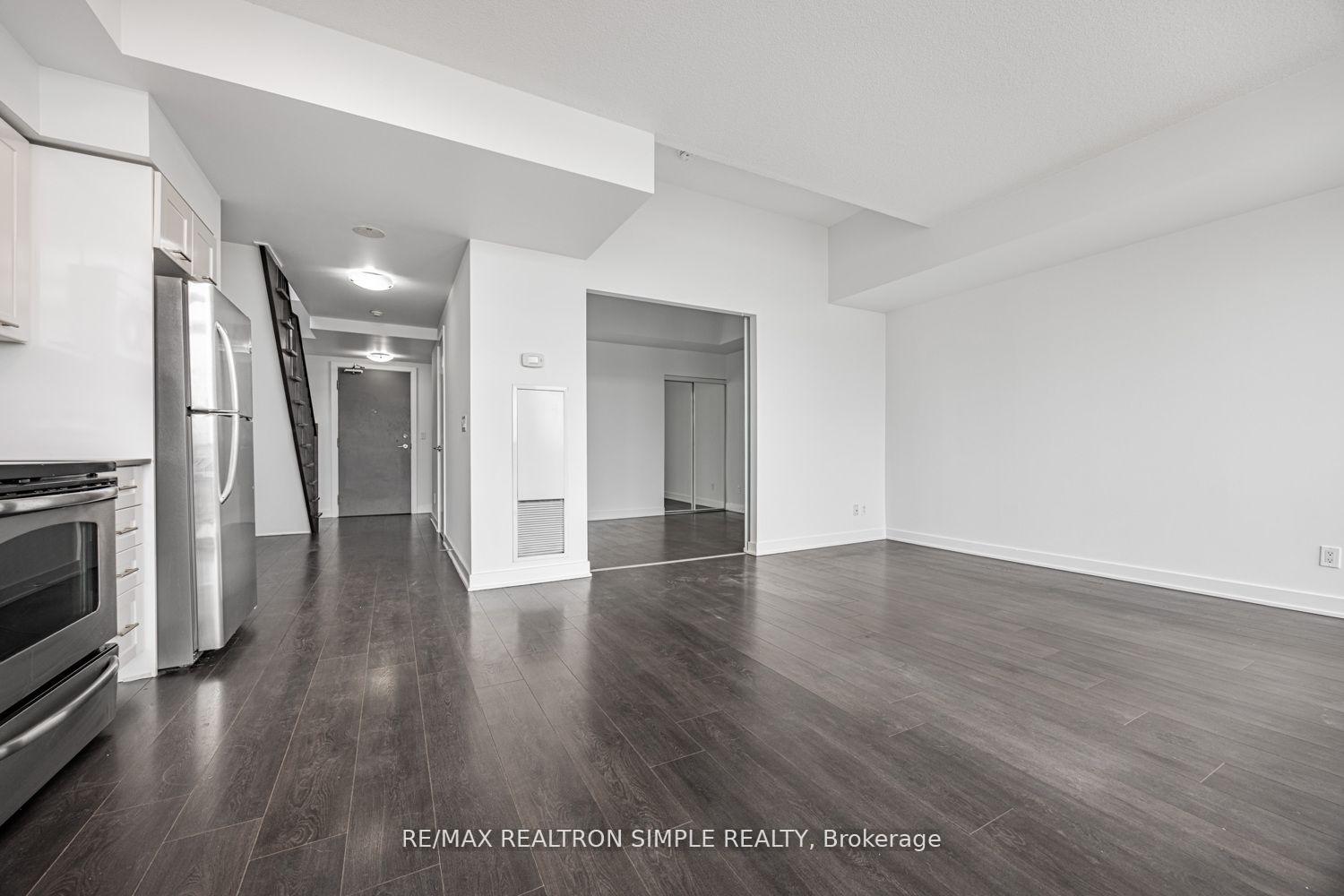 Photo 6 of Unit 926, 169 Fort York Boulevard, Toronto, Waterfront Communities — HOMEH