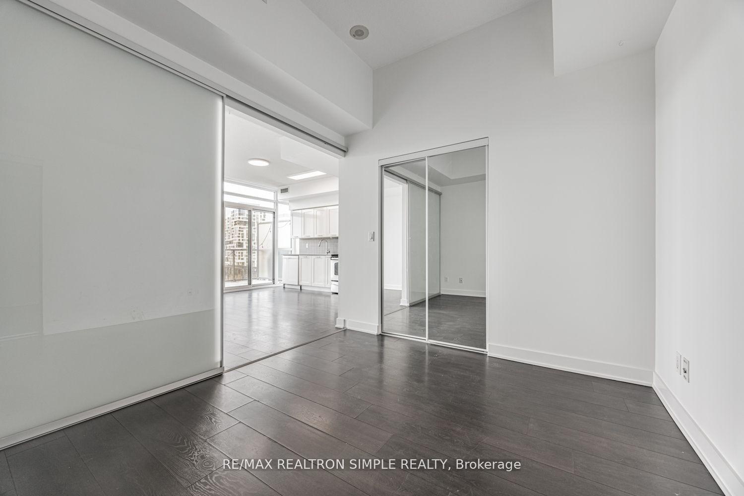Photo 9 of Unit 926, 169 Fort York Boulevard, Toronto, Waterfront Communities — HOMEH