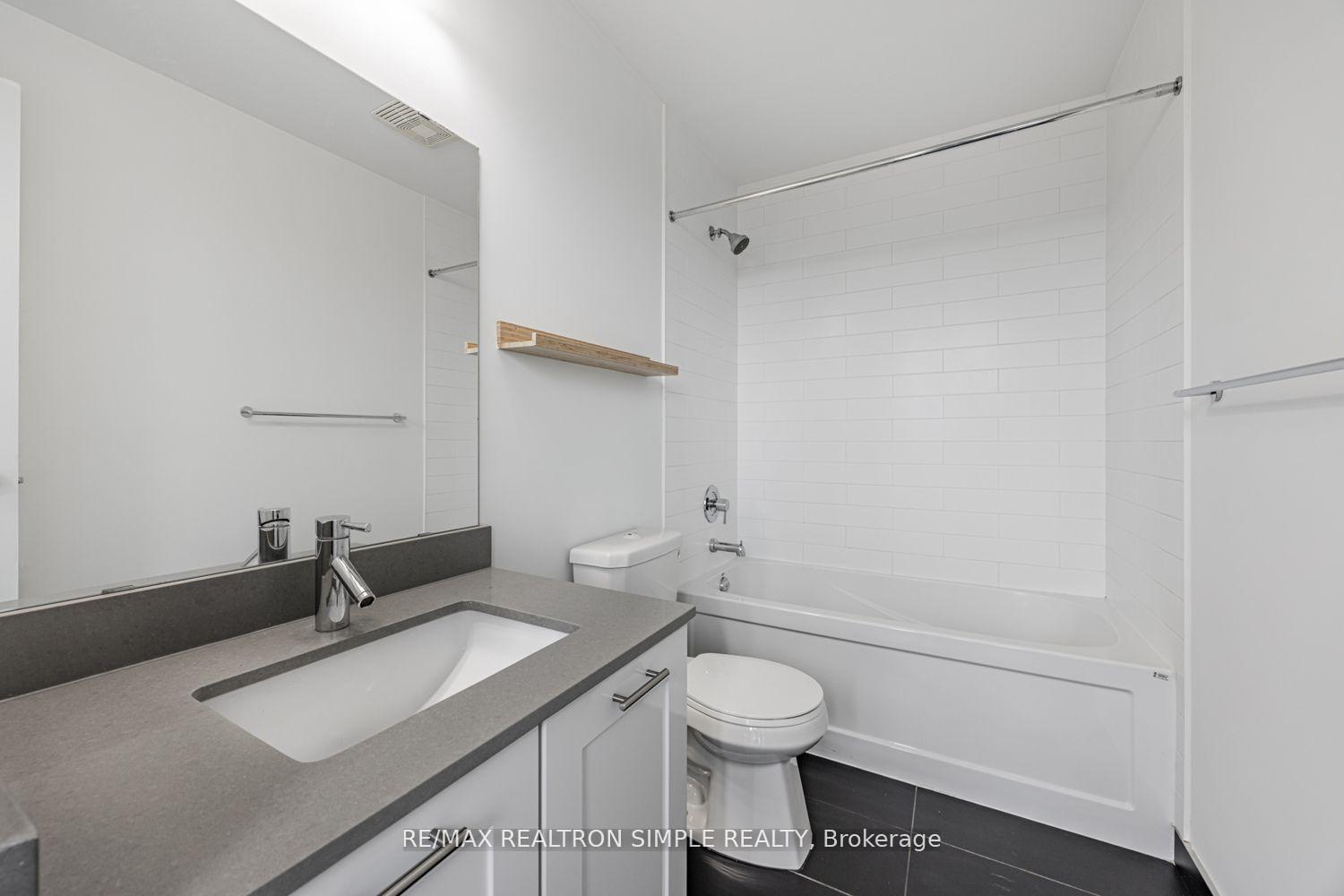 Photo 18 of Unit 926, 169 Fort York Boulevard, Toronto, Waterfront Communities — HOMEH