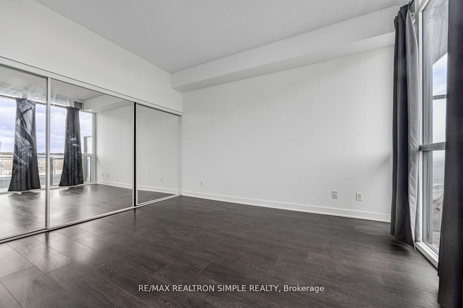 Photo 16 of Unit 926, 169 Fort York Boulevard, Toronto, Waterfront Communities — HOMEH