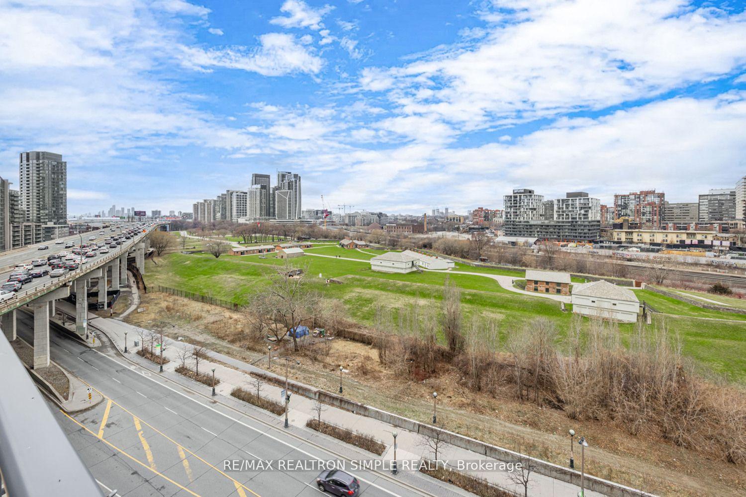 Photo 26 of Unit 926, 169 Fort York Boulevard, Toronto, Waterfront Communities — HOMEH