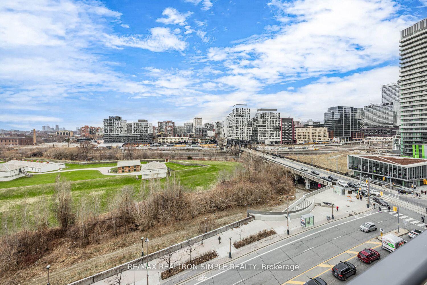 Photo 24 of Unit 926, 169 Fort York Boulevard, Toronto, Waterfront Communities — HOMEH